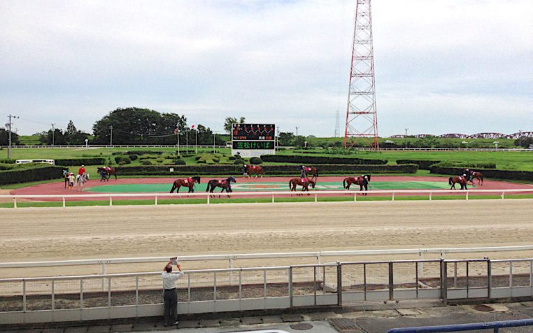 土地所有者、笠松競馬に圧力